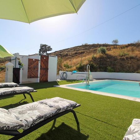 4 Bedroom Gorgeous Home In Sedella Exterior foto